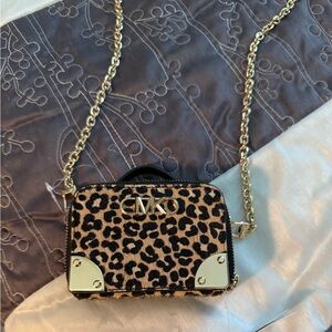 Michael Kors Card carrying case NEVER USED